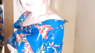 AleXis Pretty chick fucks pussy with black dildo