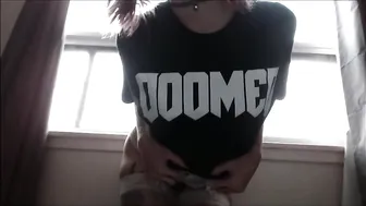 skulliee_Doomed Busty confused girl gets naked and jerks off