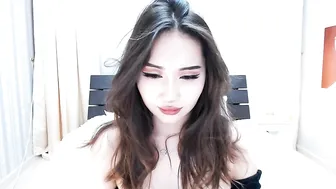 aishasei Red slut passionately masturbating pussy