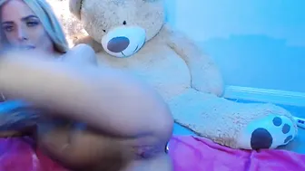 KaebrieDae and her huge milkings