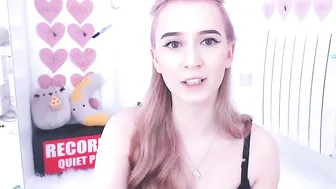 kitten_sophie Mature slut fucks her cunt with a sex toy