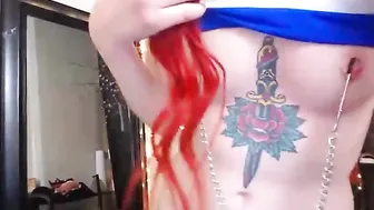 babeariel Sweet chick fingers herself