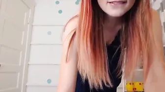 babeariel Cute harlot masturbating pussy