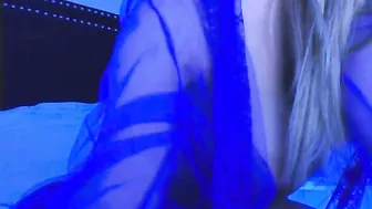 anaariana girl with big shapes