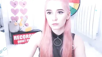 kitten_sophie Dark slut seduces with big ass