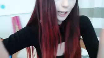 babeariel Charming babe magically shows her body
