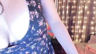 missbella___ Luxurious lady boldly hammering her ass