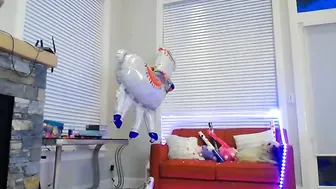 arianina Blonde plays with sex toy