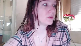 ivysrevenge Beautiful brown hair turns big booty