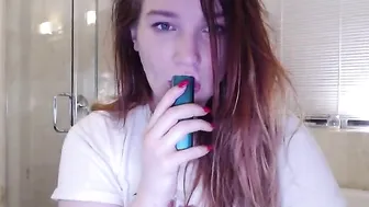 ivysrevenge Mature slut pulls pussy while lying in a chair