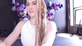rocknrose Leggy blonde pampers pussy with her fingers
