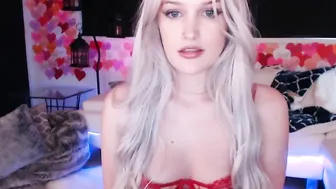 alicexmaia Hot babe jerking off her cunt
