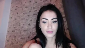 queenisback wet hairy pussy