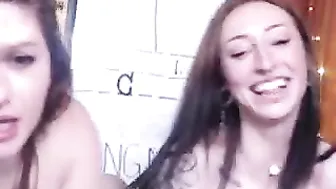 robyn___ handjob lying on the bed