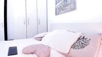 yourmidnightcoffee Blonde slut fucks pussy with a vibrator