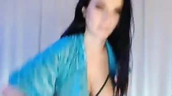 emilyivy Sexy chick relish pussy