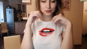 lolly__pop flows from all holes