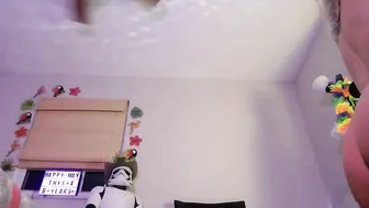 missjade loves to cum on camera