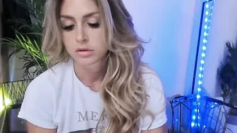 ella_silver Fucking bitch in stockings seduces with beautiful legs