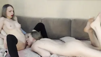 AlexRoseLiRed Vicious girls shows boobs