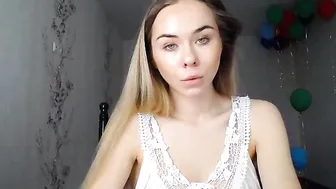 linda_0nline exciting chick