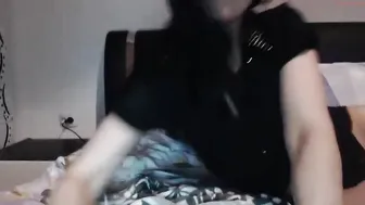 hotsabrine Naughty chick caresses vagina with fingers