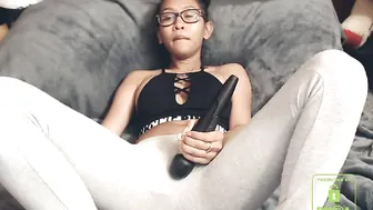 shawn_geni Busty slut fucking vagina with phallus