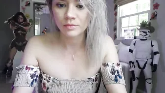 missjade Hot bitch masturbates with sex toy