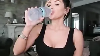 thesassyone Beautiful ladies masturbate