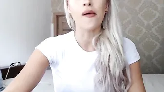 kissofacobra Fat old woman ages on sex toy