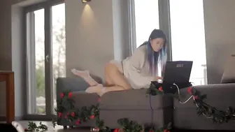 joey_kim whore model pulls pussy