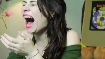 spicyfox Nude babe gets pussy fucked