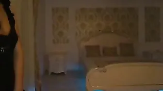 amelianaked playing with dildo