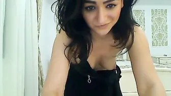 amelianaked Graceful bitch masturbates pussy