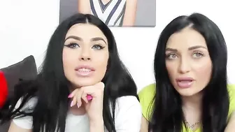 aletaocean sexually jerking pussy