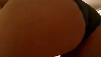 no_bo_dy Young female fucks pussy dildo