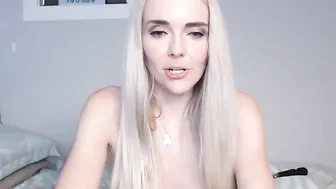 scarlettmiles Crazy passion hammering anus with a dildo