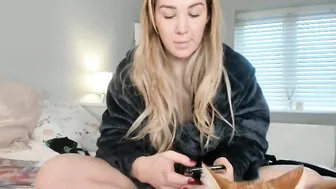 amberj groans from the buzz of jerking