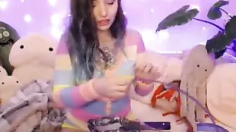 lilkittenluna Crazy chicks fuck with sex machine