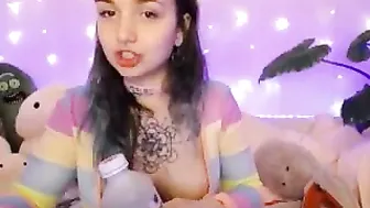 lilkittenluna Crazy chicks fuck with sex machine