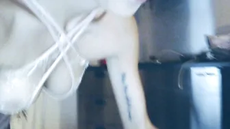 mariewana Blissful slut squeezes vagina