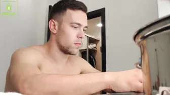 jerico_and_kelciemonaci naughty girl plays with vibro massager