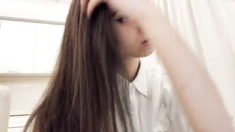 ehotlovea gentle erotic spinning at the chair