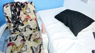 sophie_llove hot  private  with a toy