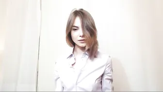 kalisa_pearl hot bitch passionately pulls pussy