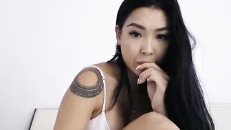 missssmia red-haired babe caresses pussy