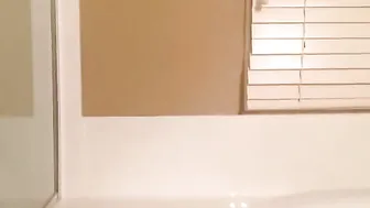 Queen_Kate sexy caresses shaved holes