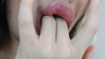 Torri__ modest babe tickles clit