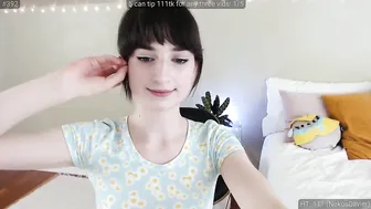 LittleFlora playe working vagina