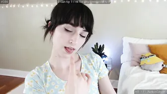 LittleFlora playe working vagina